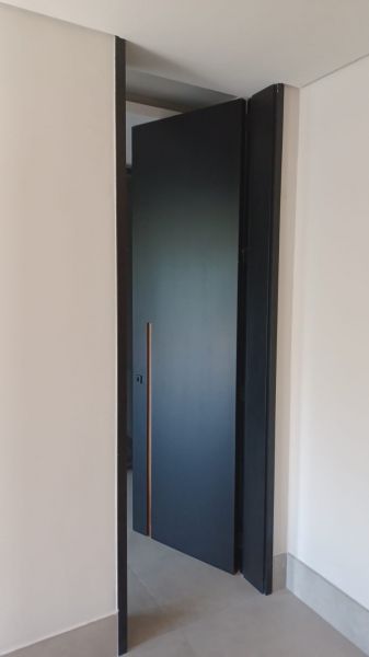 Porta Laqueada Piso Teto  "PROJETO PHANDA PORTAS"