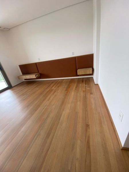 Piso de madeira maciça